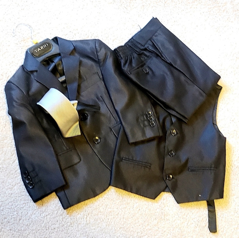 Tuxedo Toddler (Boy)
